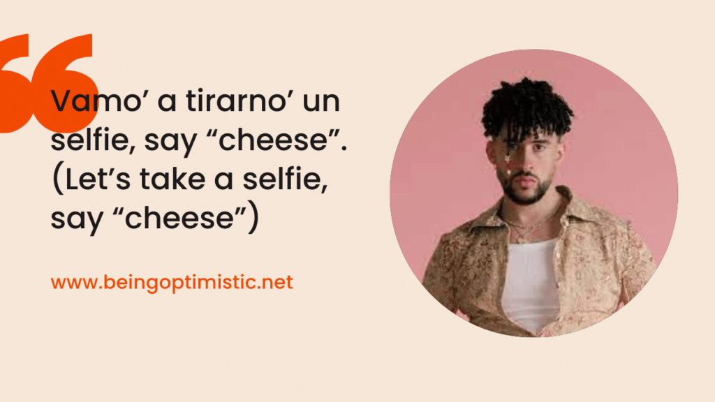 Vamo’ a tirarno’ un selfie, say “cheese”. (Let’s take a selfie, say “cheese”)